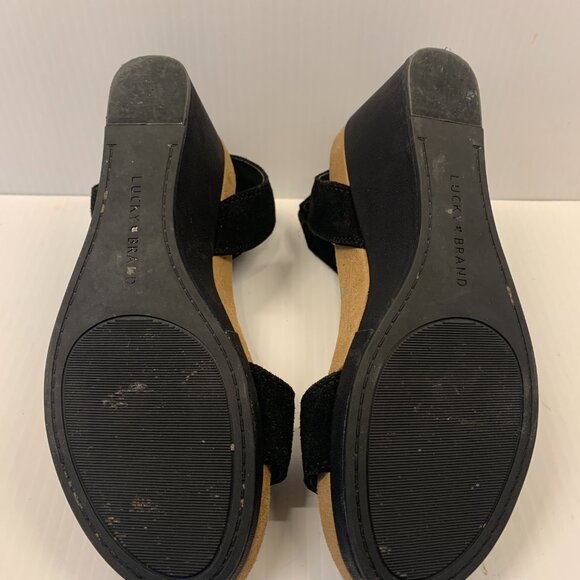 Lucky Brand.  Black strappy, wedge heel.  Sz 6 Womens. - Picture 4 of 5